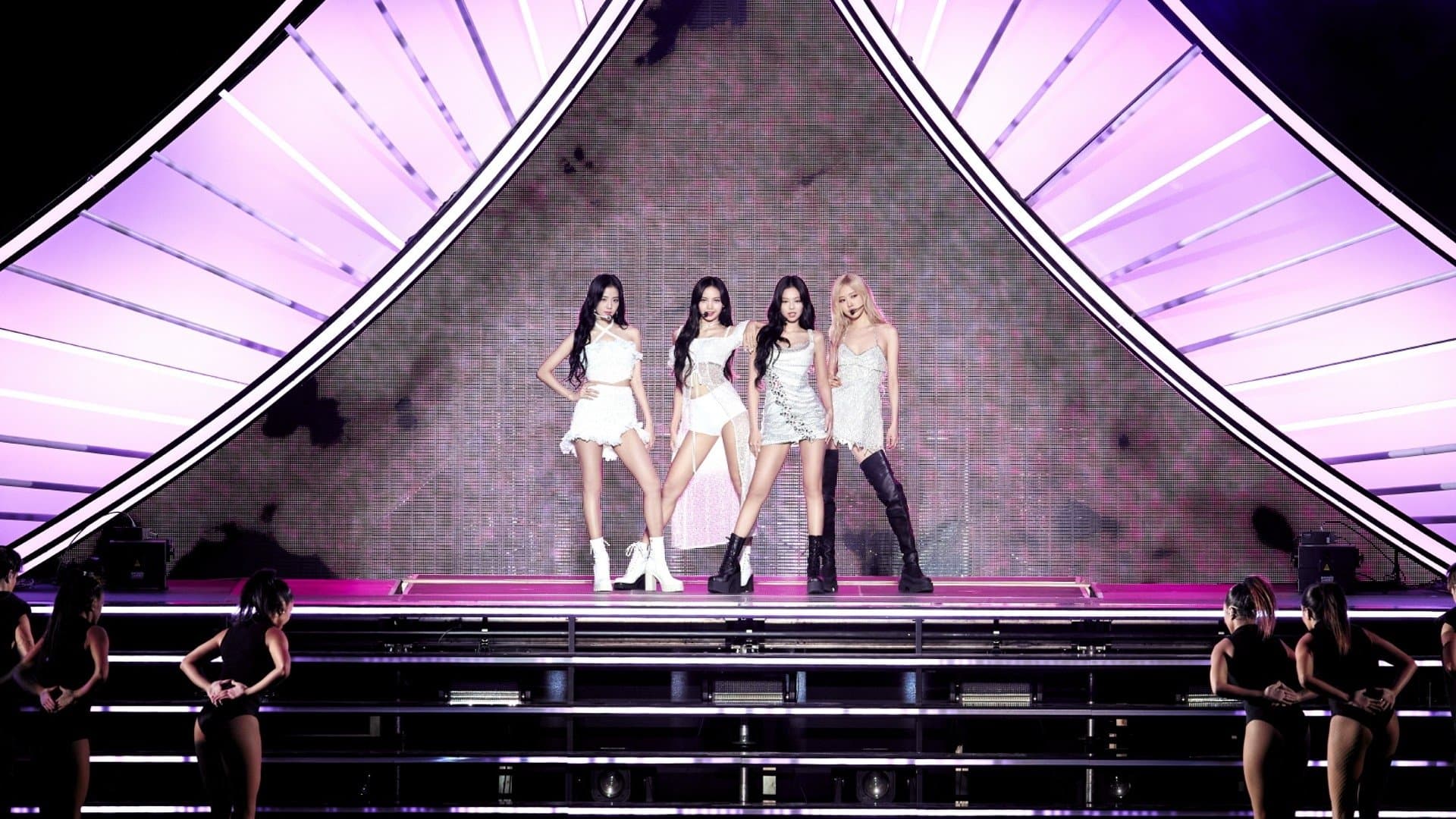 BLACKPINK WORLD TOUR [BORN PINK] IN CINEMAS backdrop