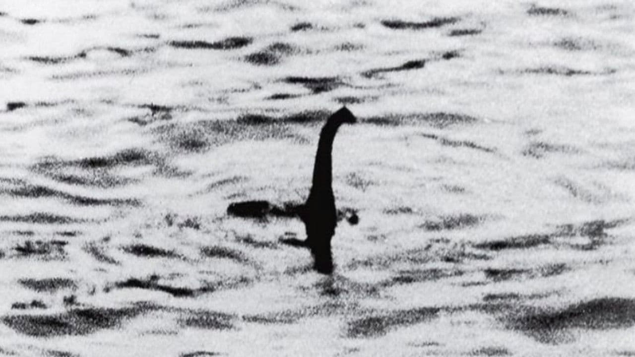 Loch Ness - Storia di un mostro backdrop