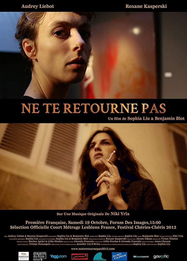 Ne te retourne pas backdrop