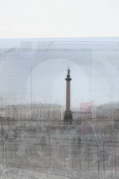 The Palace Sq∞are backdrop