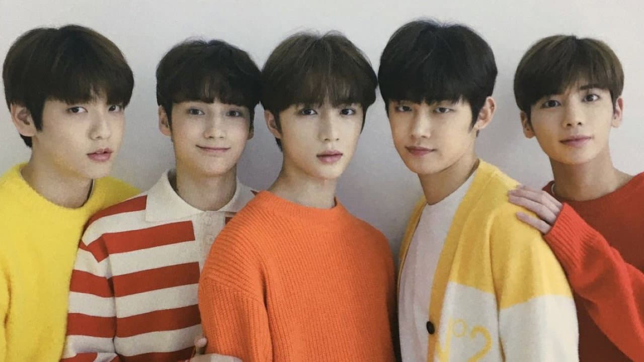 TXT MEMORIES : FIRST STORY backdrop