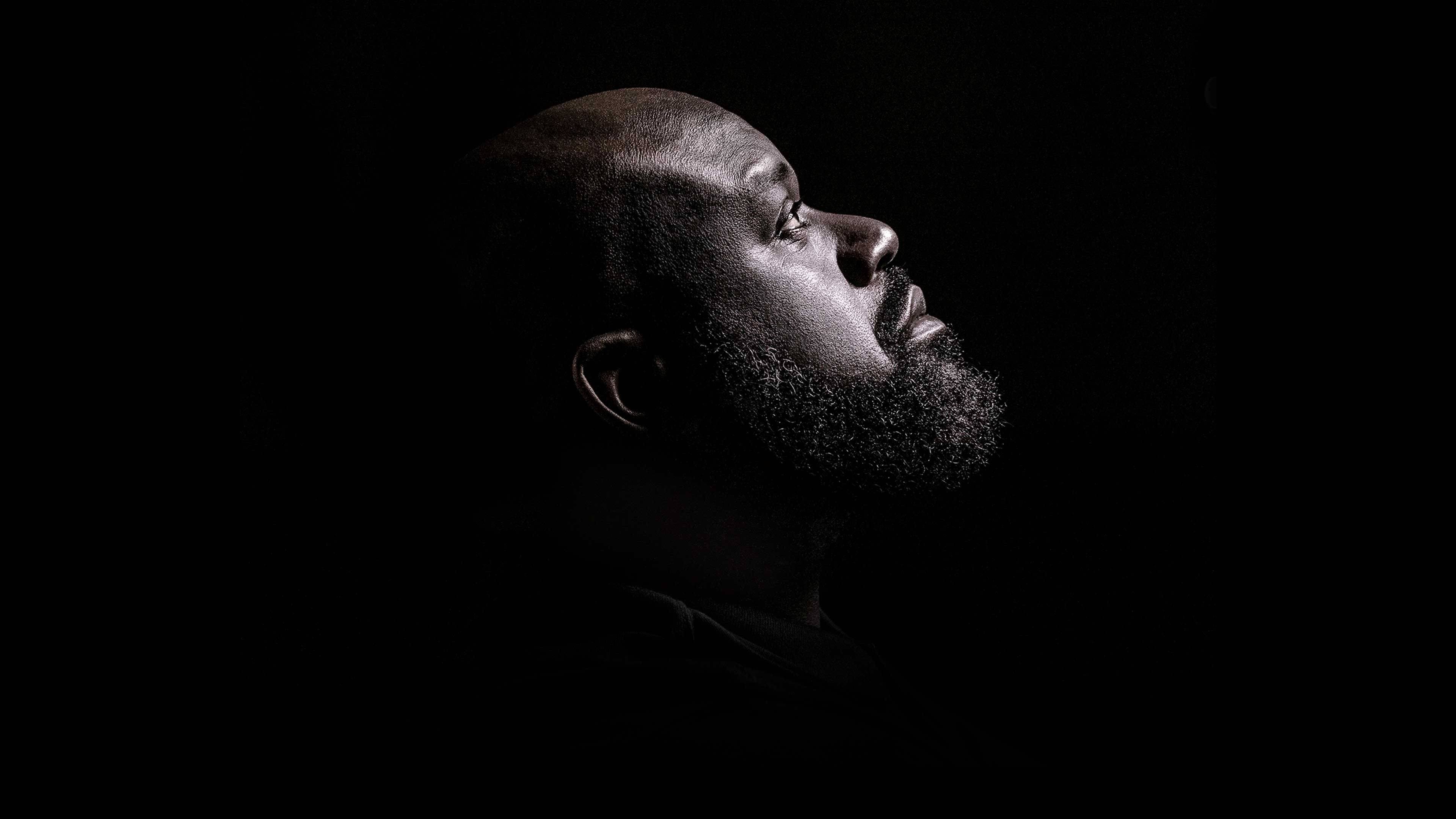 Shaq backdrop