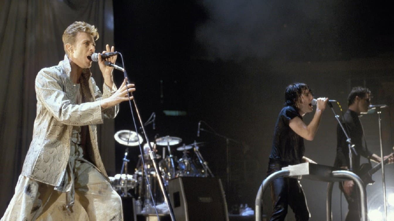 Nine Inch Nails & David Bowie: Dissonance backdrop