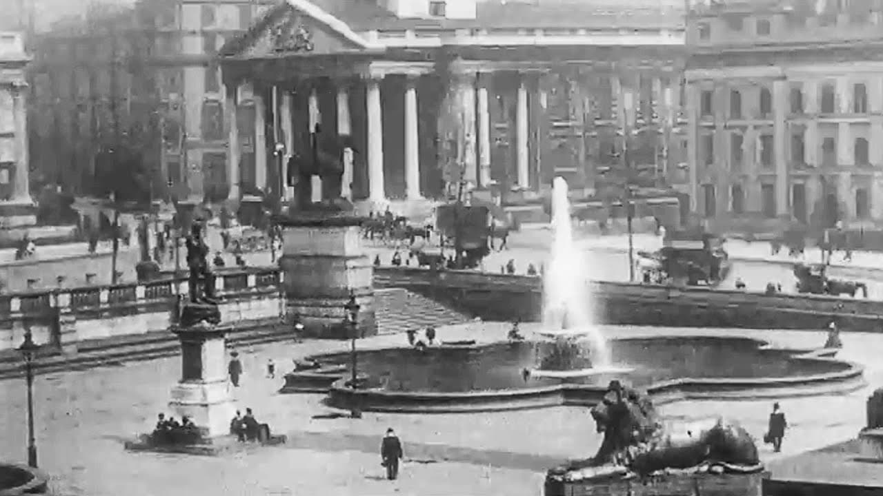 London Street Scenes - Trafalgar Square backdrop