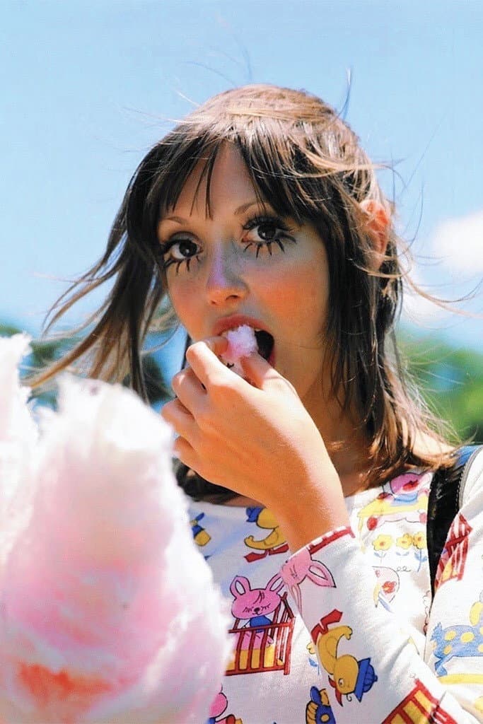 Hello, I'm Shelley Duvall backdrop