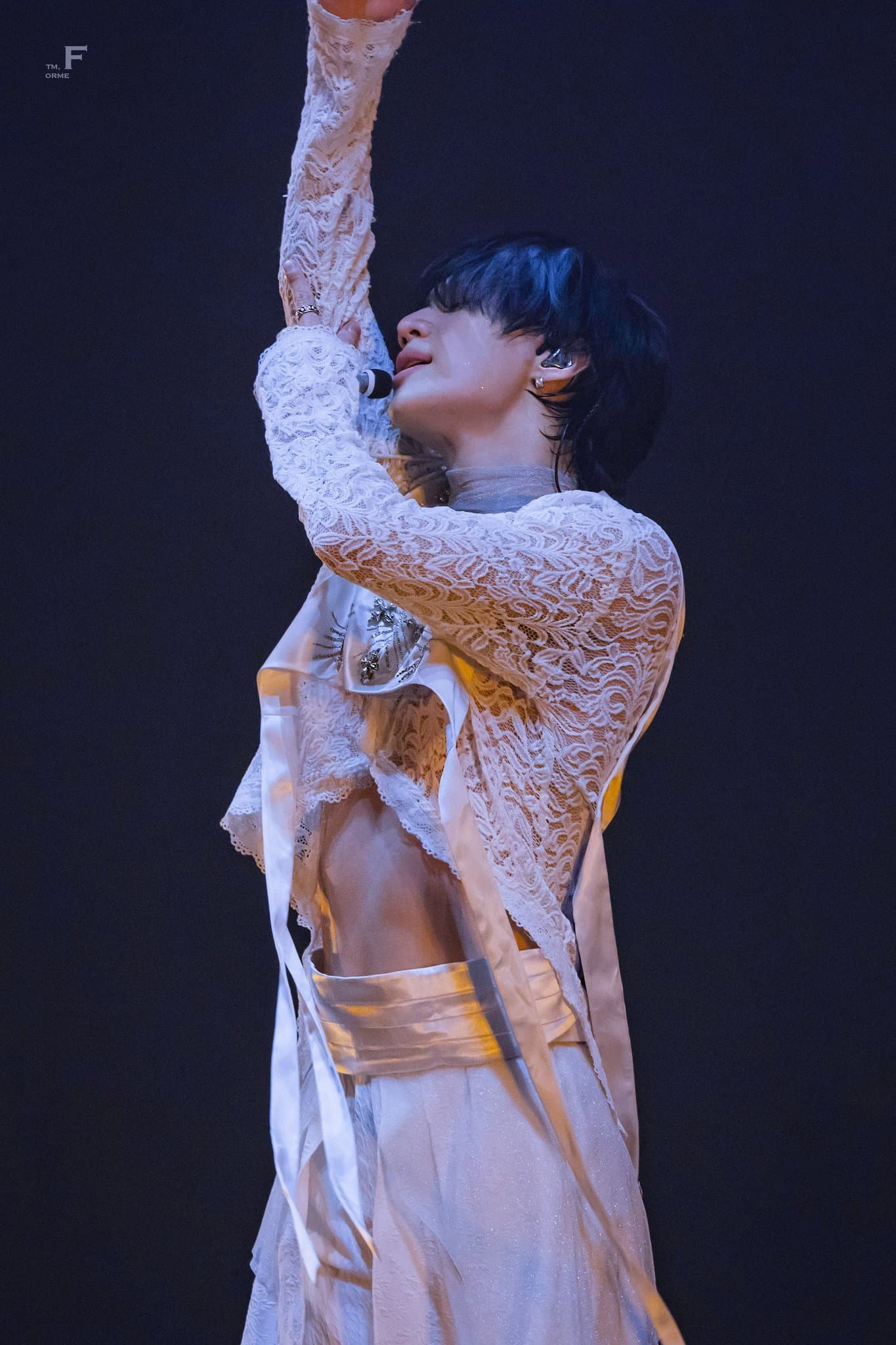 TAEMIN Ephemeral Gaze Finale in Seoul backdrop