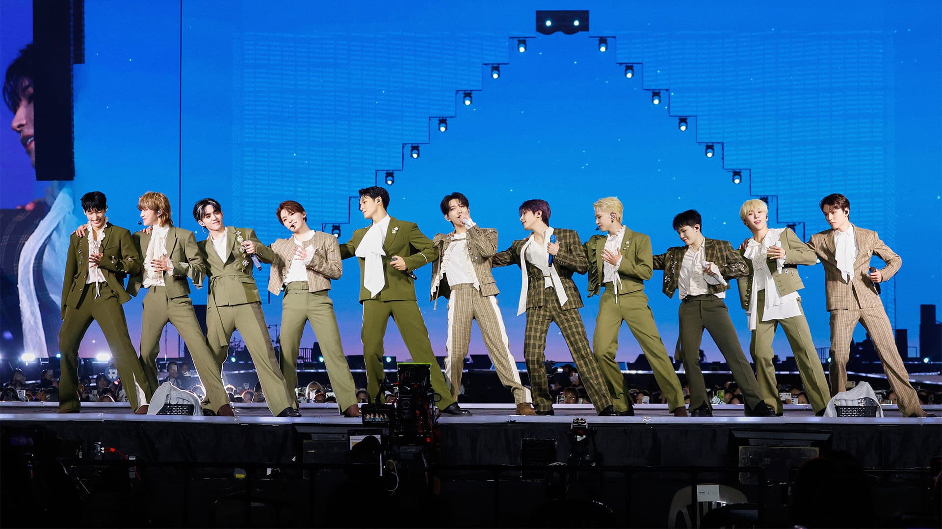 SEVENTEEN [RIGHT HERE] WORLD TOUR IN CINEMAS backdrop