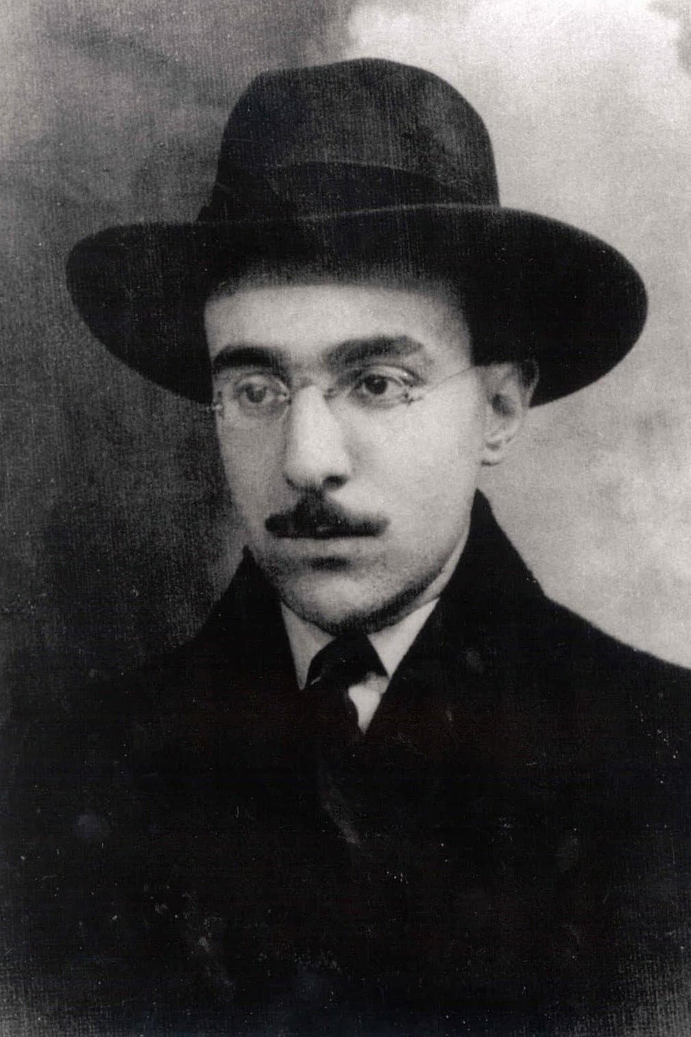 Fernando Pessoa backdrop