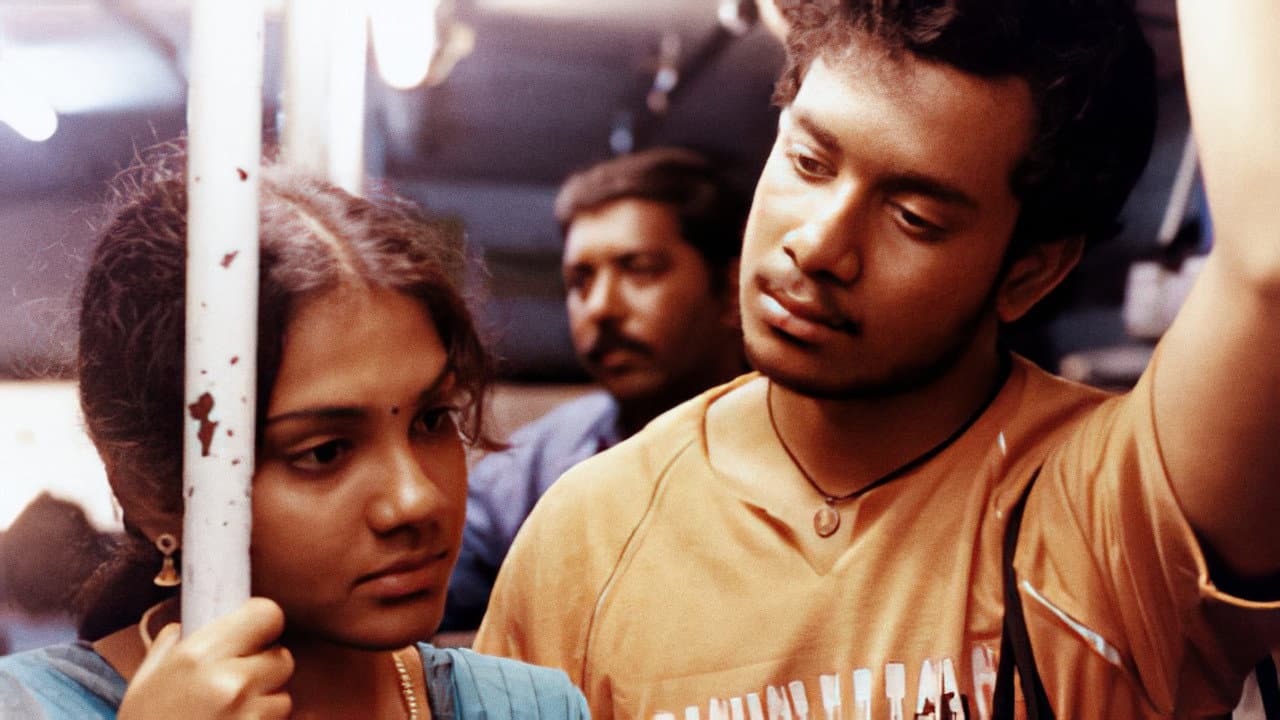 Kaadhal backdrop