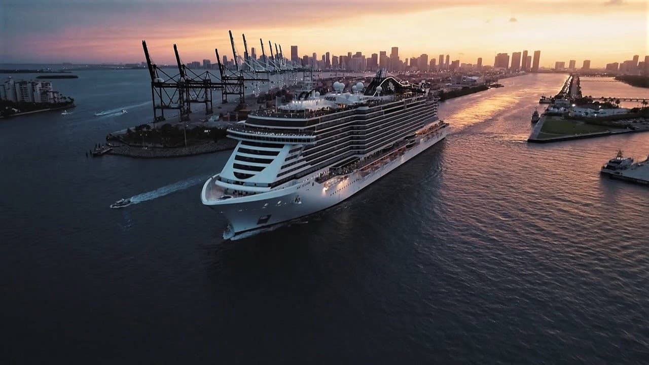 The Secret Life of the Cruise backdrop