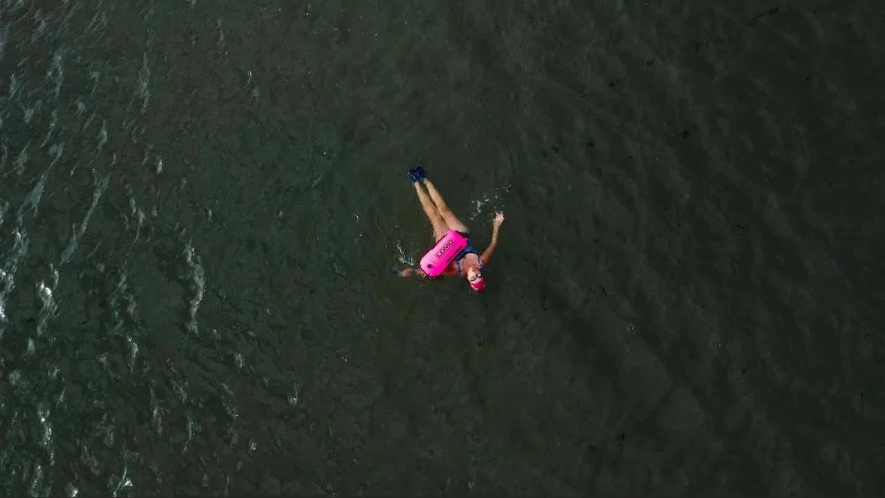 Jo in the Water backdrop